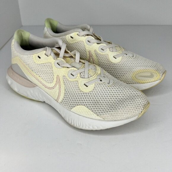 Nike Womens CK6360-102 Summit White Guava Ice Renew Run Size 9 Running Shoes - Picture 2 of 9
